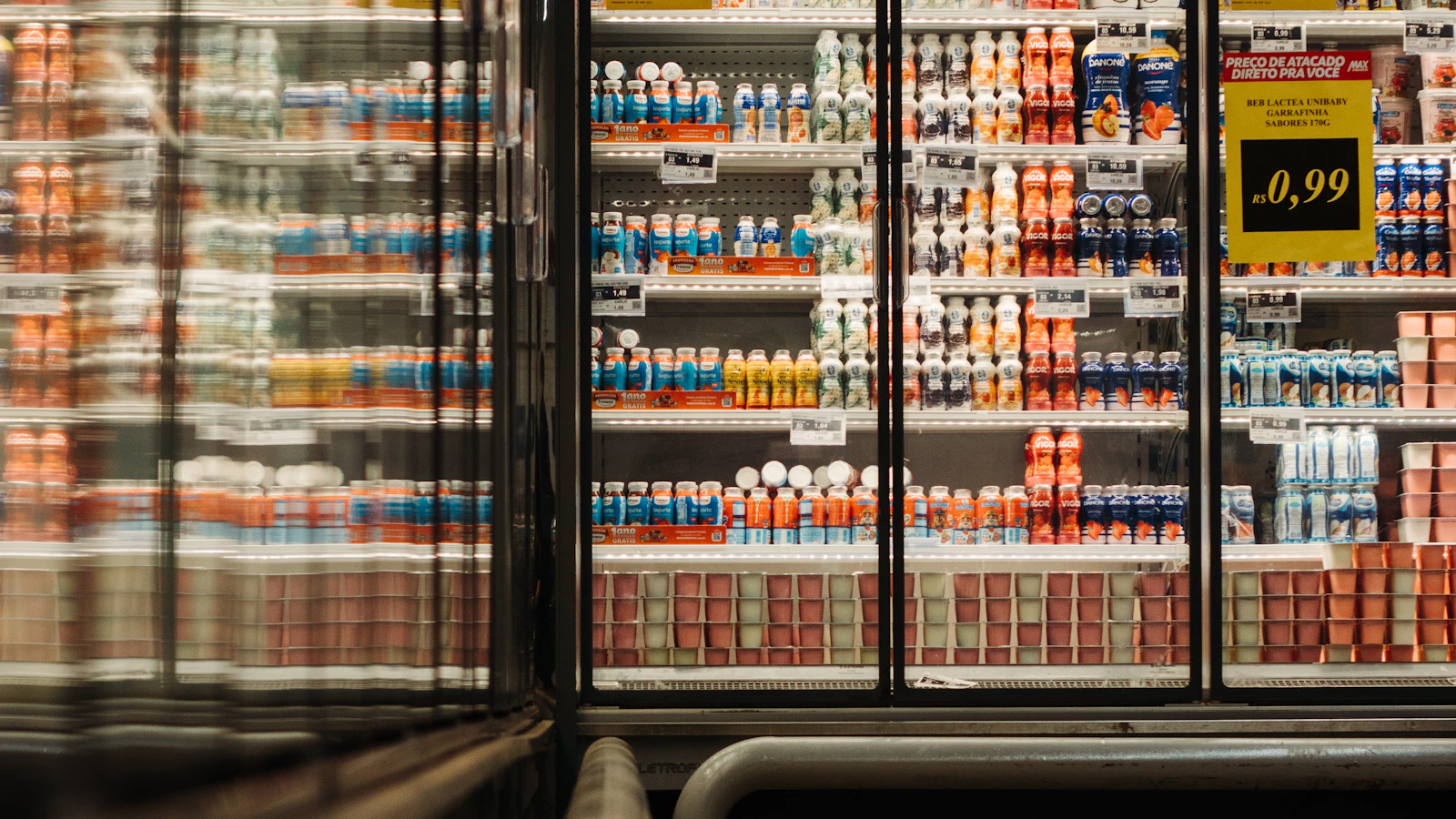a grocery store filled with lots of drinks
