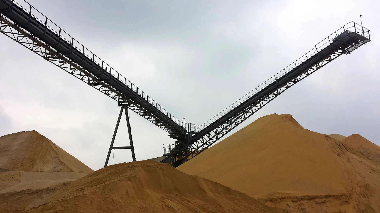 a machine in the desert